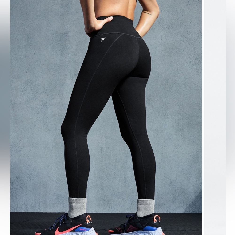 NWOT Fabletics Define PowerHold High-Waisted Legging- M in Black